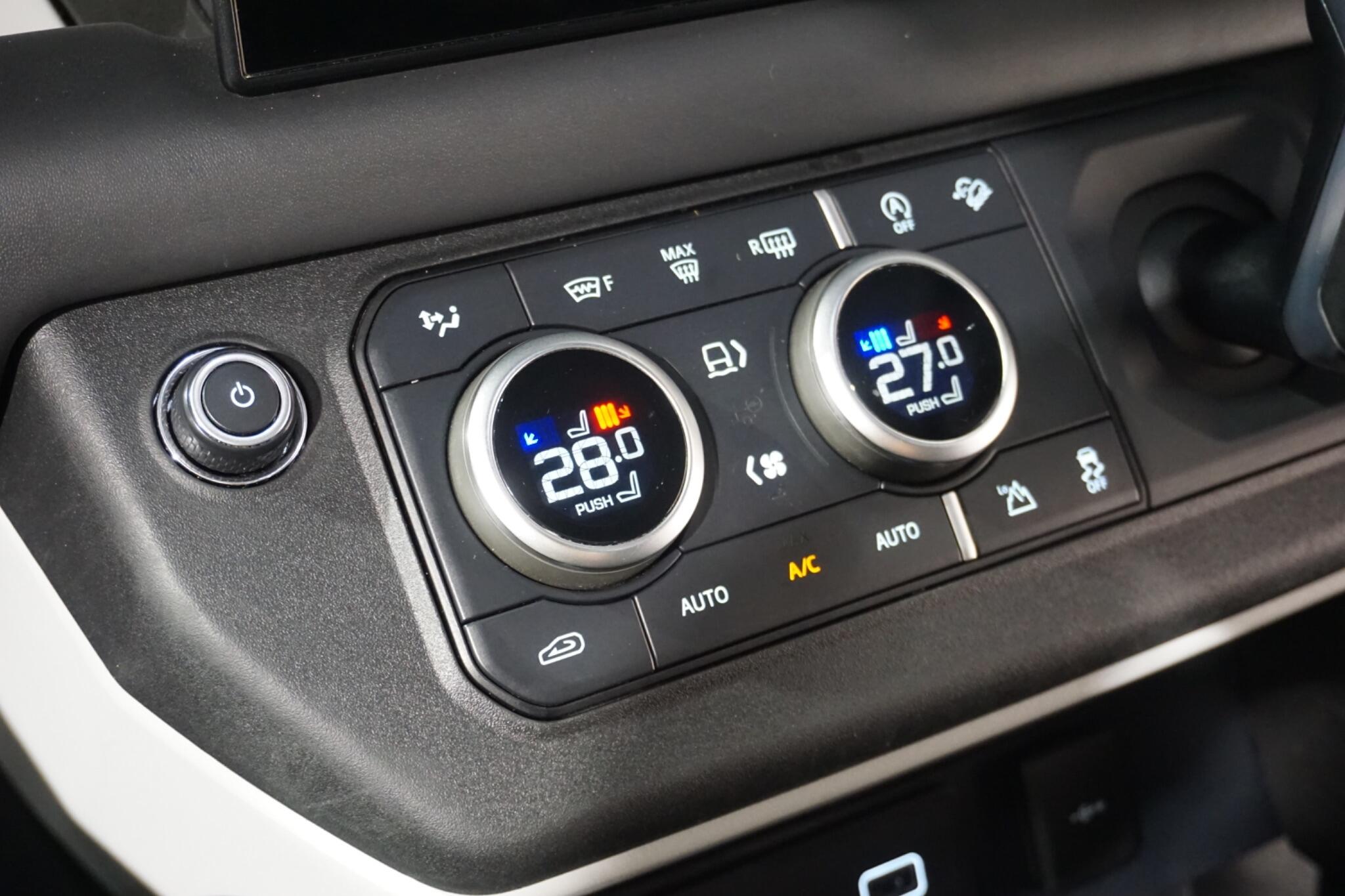 Land Rover Defender 90 3.0 D250 MHEV X-Dynamic HSE SUV 3dr Diesel Auto 4WD Euro 6 (s/s) (250 ps)